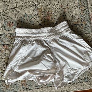 white lululemon track that shorts